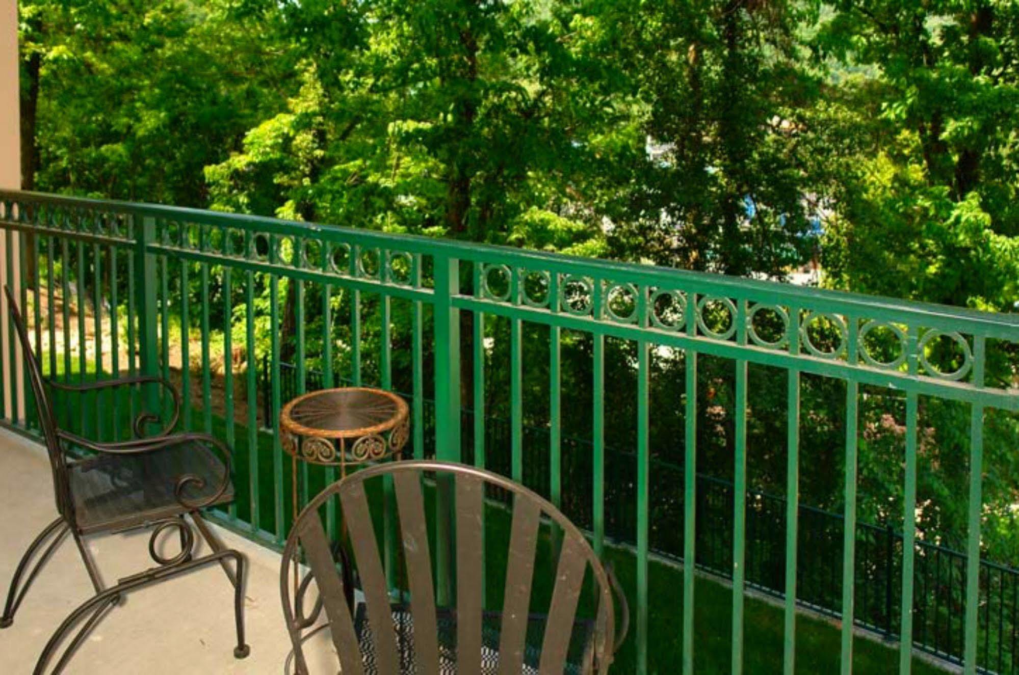 Summit Manor Condominiums 개틀린버그 외부 사진